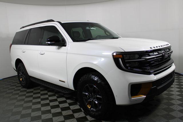 new 2025 Ford Expedition car, priced at $84,000