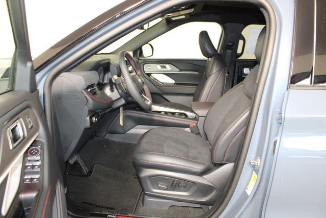 new 2025 Ford Explorer car, priced at $61,924