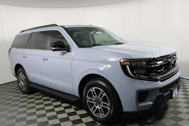 new 2025 Ford Expedition car, priced at $72,000