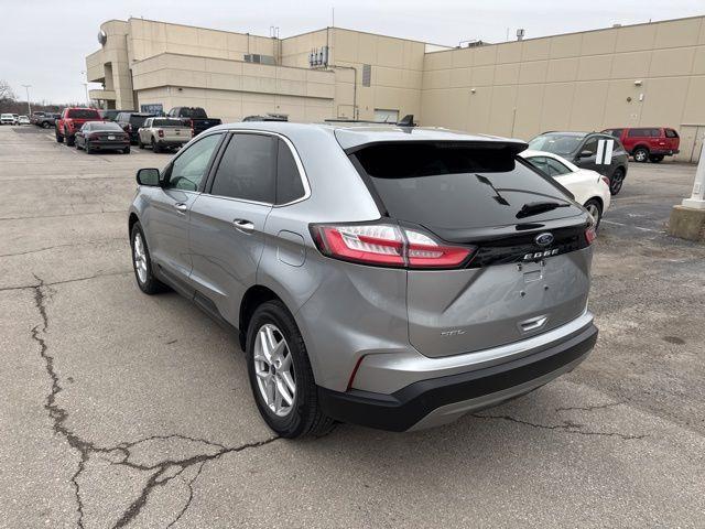 used 2021 Ford Edge car, priced at $20,000