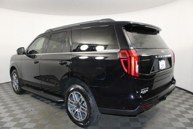 new 2025 Ford Expedition car, priced at $70,000