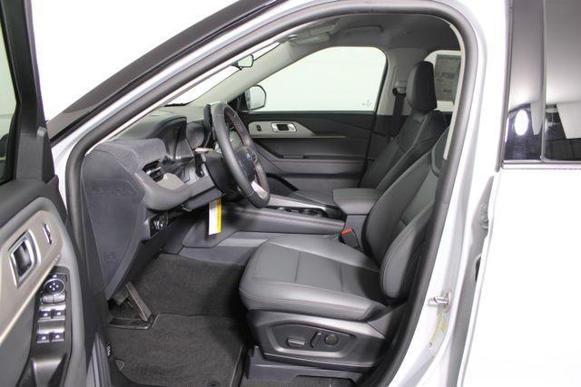 new 2025 Ford Explorer car, priced at $47,560