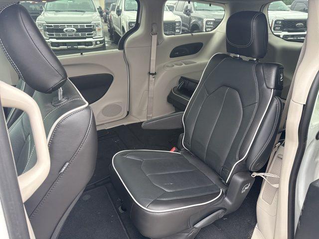used 2022 Chrysler Pacifica car, priced at $34,000