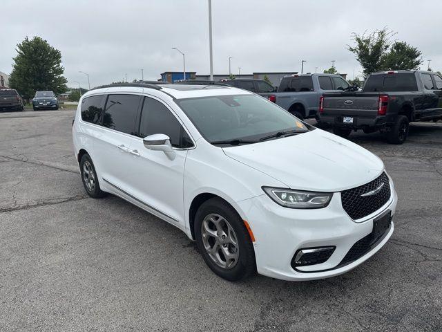 used 2022 Chrysler Pacifica car, priced at $34,000