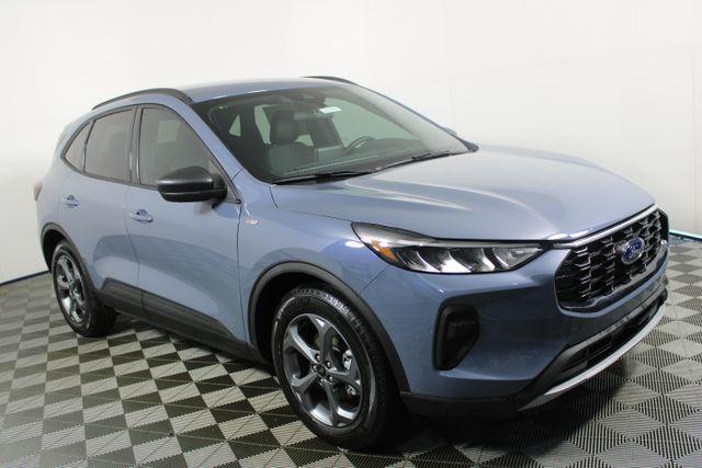 new 2025 Ford Escape car, priced at $31,500