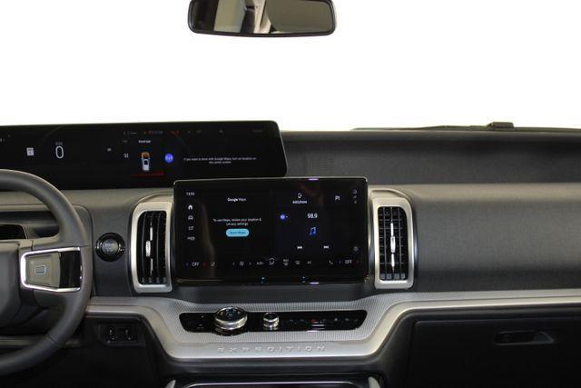 new 2025 Ford Expedition car, priced at $72,000