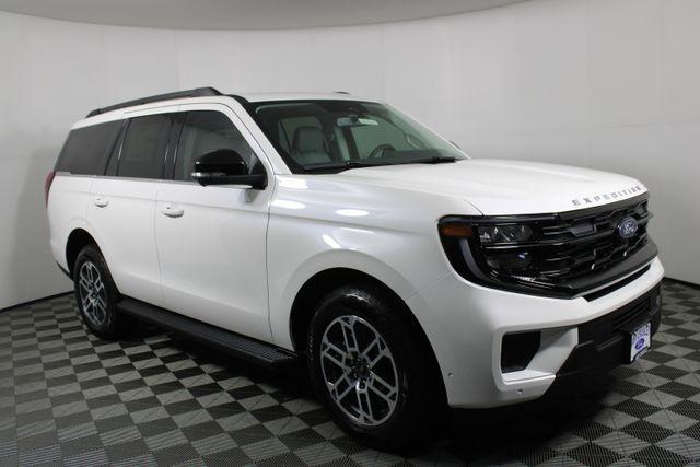 new 2025 Ford Expedition car, priced at $72,000