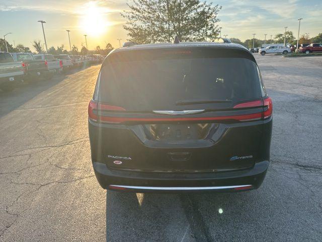 used 2021 Chrysler Pacifica Hybrid car, priced at $25,000