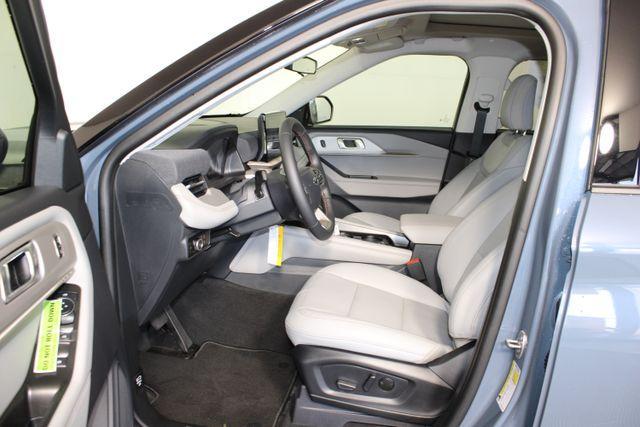 new 2025 Ford Explorer car, priced at $49,500