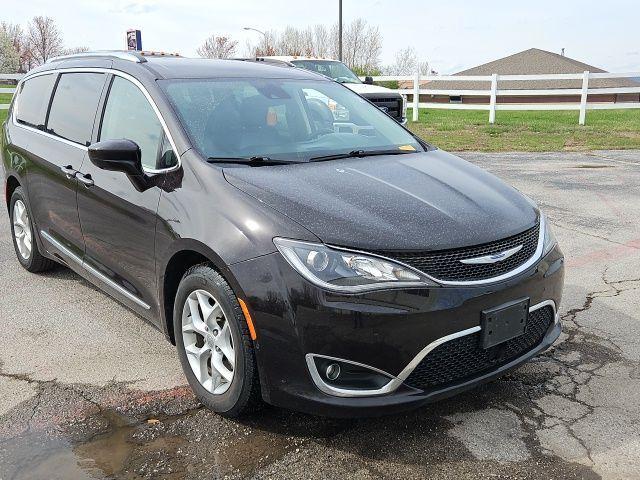 used 2018 Chrysler Pacifica car, priced at $25,000