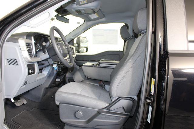 new 2025 Ford F-350 car, priced at $74,060