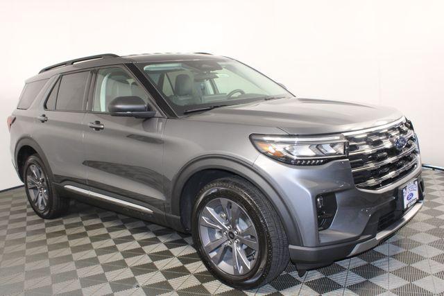 new 2025 Ford Explorer car, priced at $48,585