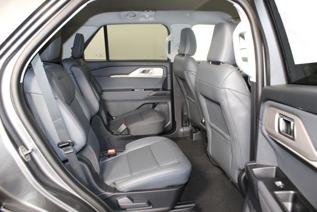 new 2025 Ford Explorer car, priced at $48,585