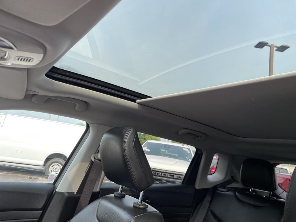 used 2022 Jeep Compass car, priced at $26,060