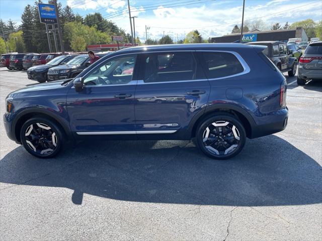 used 2023 Kia Telluride car, priced at $39,889