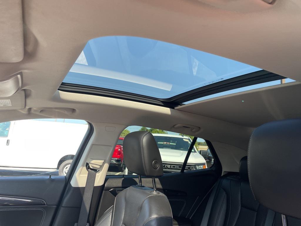 used 2021 Buick Envision car, priced at $27,789