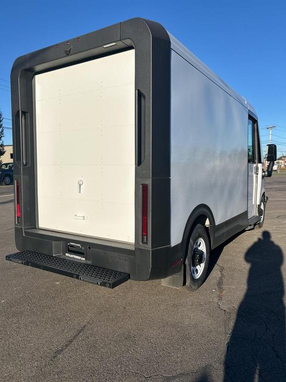 new 2025 Chevrolet BrightDrop 400 car, priced at $81,035