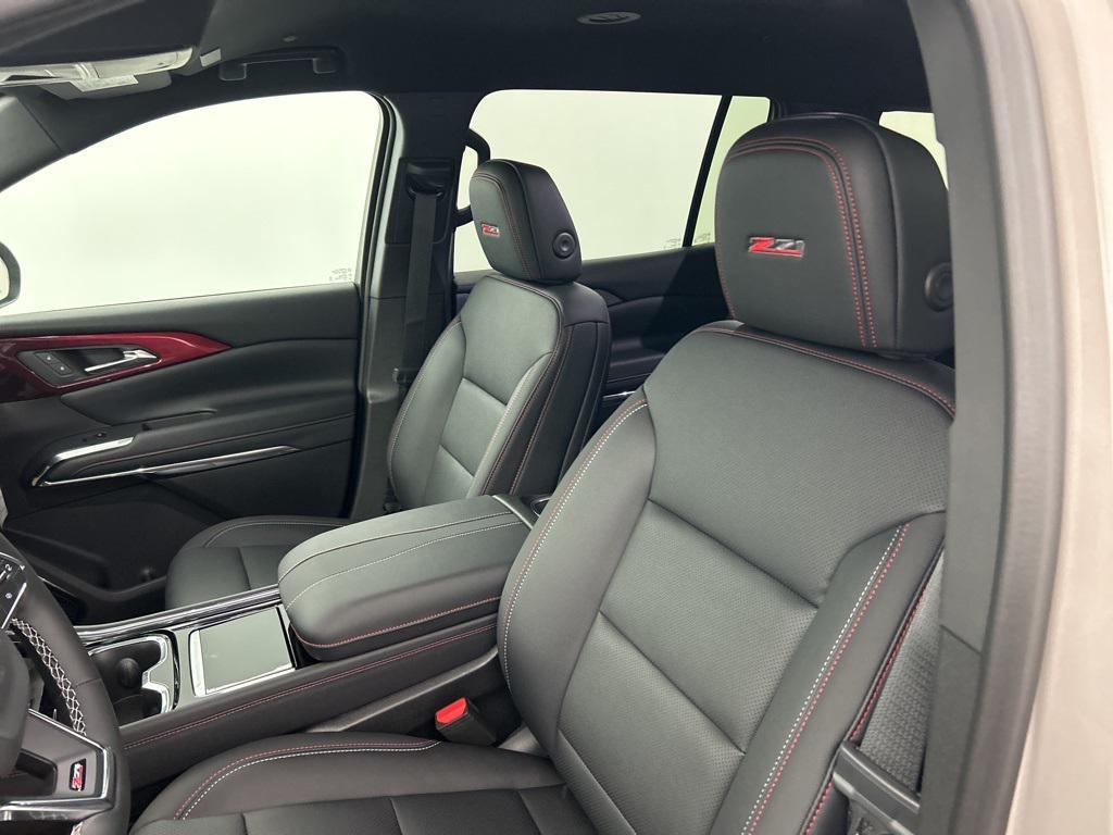 new 2026 Chevrolet Traverse car, priced at $55,629