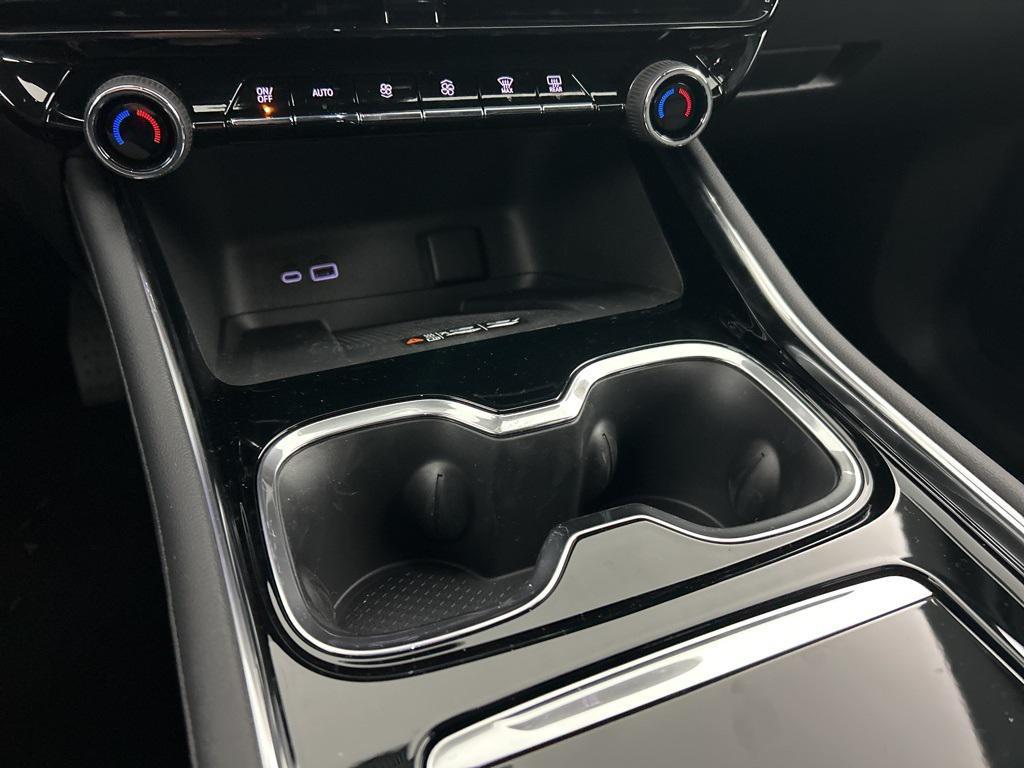 new 2026 Chevrolet Traverse car, priced at $55,629