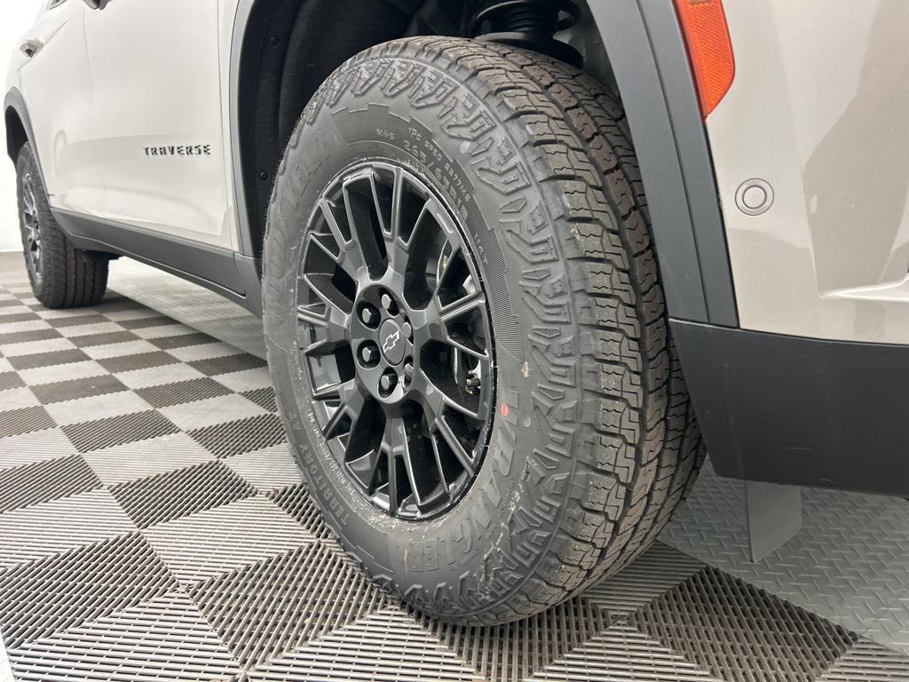 new 2026 Chevrolet Traverse car, priced at $55,629