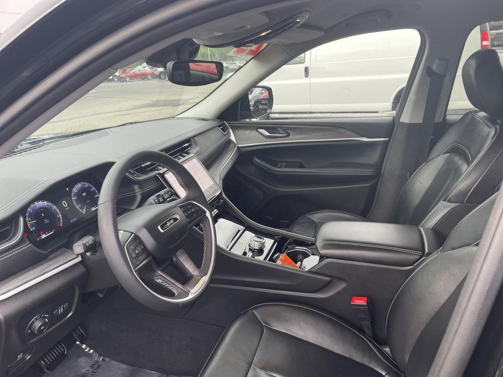 used 2023 Jeep Grand Cherokee L car