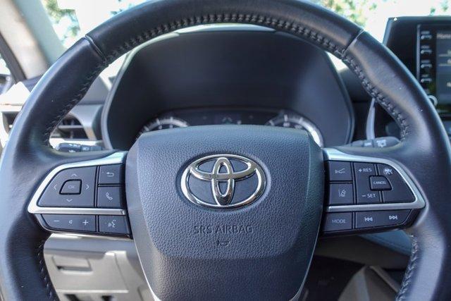 used 2022 Toyota Highlander car, priced at $29,988