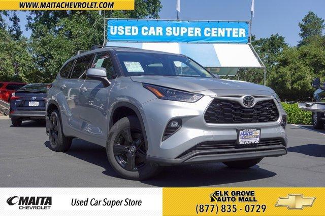 used 2022 Toyota Highlander car, priced at $29,988