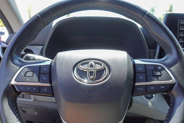 used 2022 Toyota Highlander car, priced at $32,988
