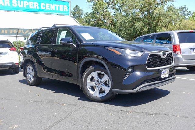used 2022 Toyota Highlander car, priced at $32,988