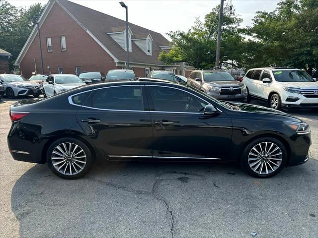 used 2017 Kia Cadenza car