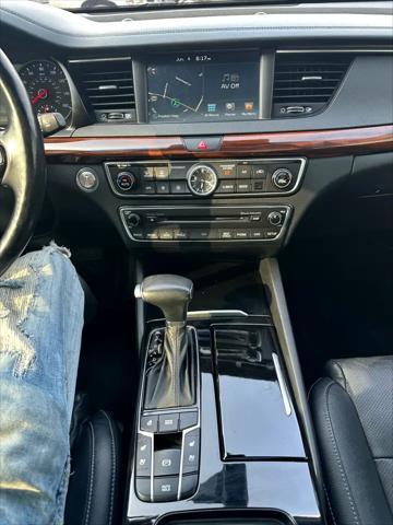 used 2017 Kia Cadenza car