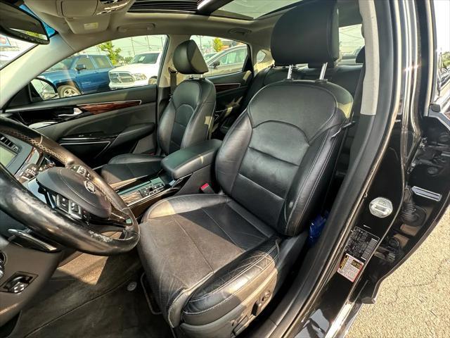 used 2017 Kia Cadenza car