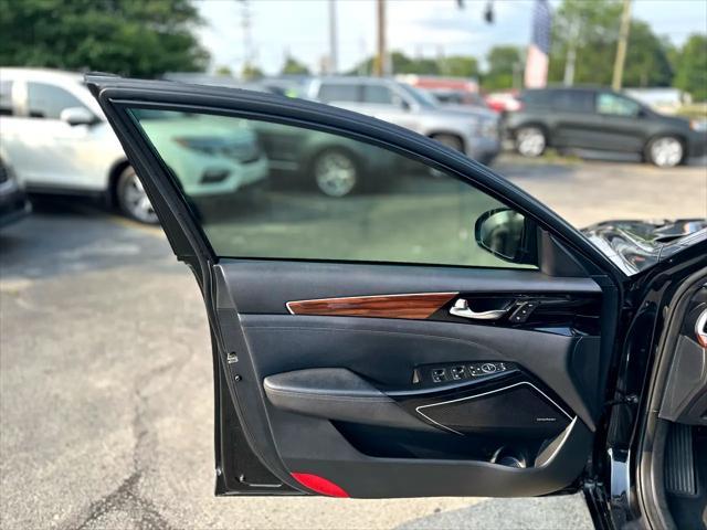 used 2017 Kia Cadenza car