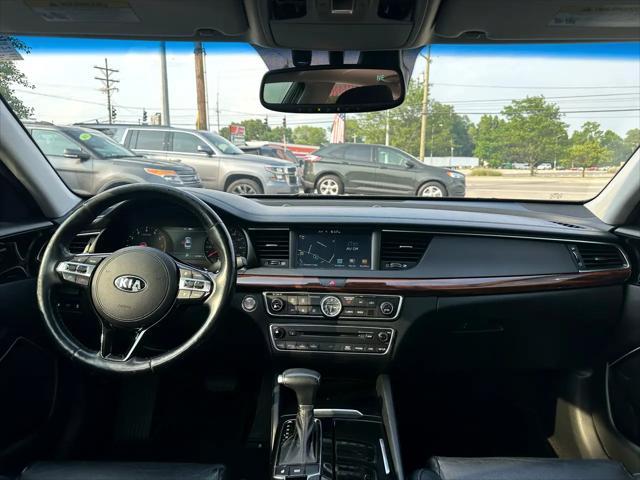 used 2017 Kia Cadenza car