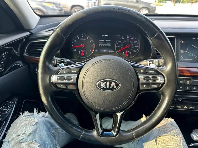 used 2017 Kia Cadenza car