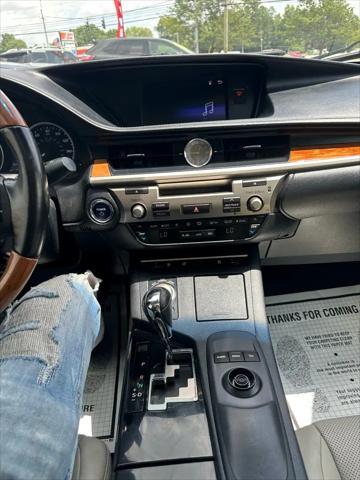 used 2015 Lexus ES 300h car