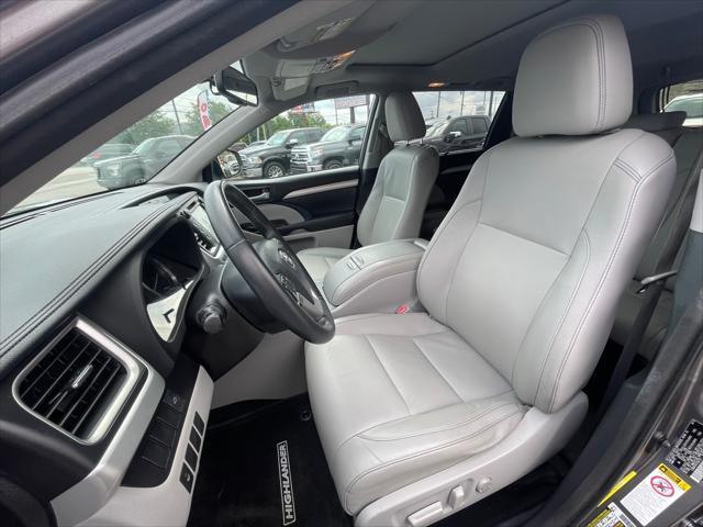 used 2015 Toyota Highlander car, priced at $18,999