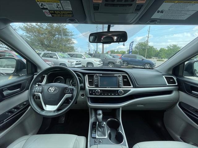 used 2015 Toyota Highlander car, priced at $18,999