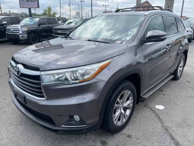 used 2015 Toyota Highlander car, priced at $18,999