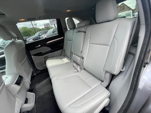 used 2015 Toyota Highlander car, priced at $18,999