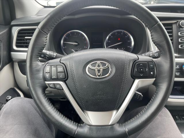 used 2015 Toyota Highlander car, priced at $18,999
