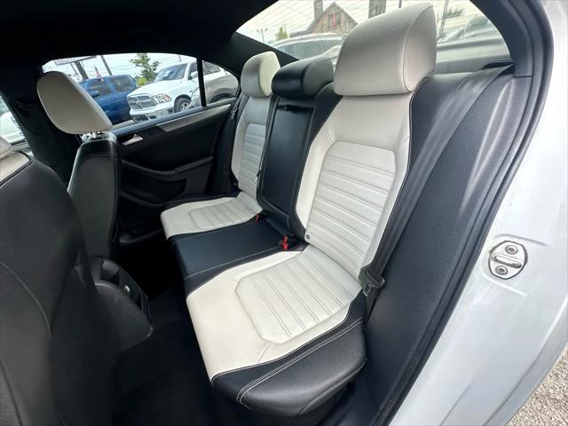 used 2016 Volkswagen Jetta car