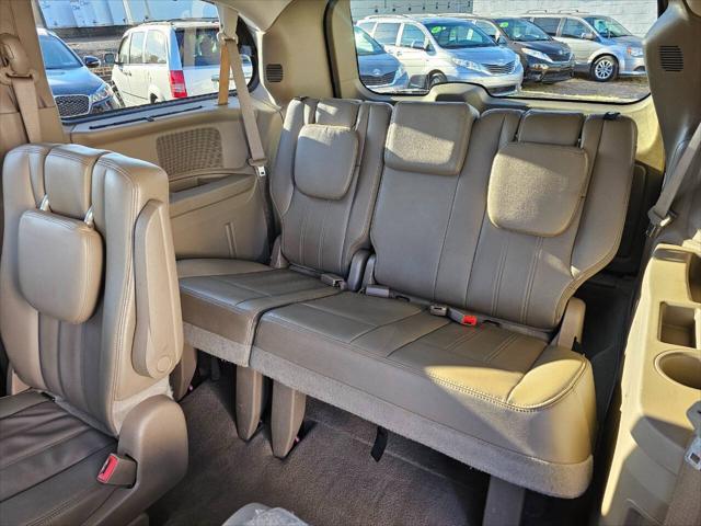 used 2015 Chrysler Town & Country car, priced at $8,900