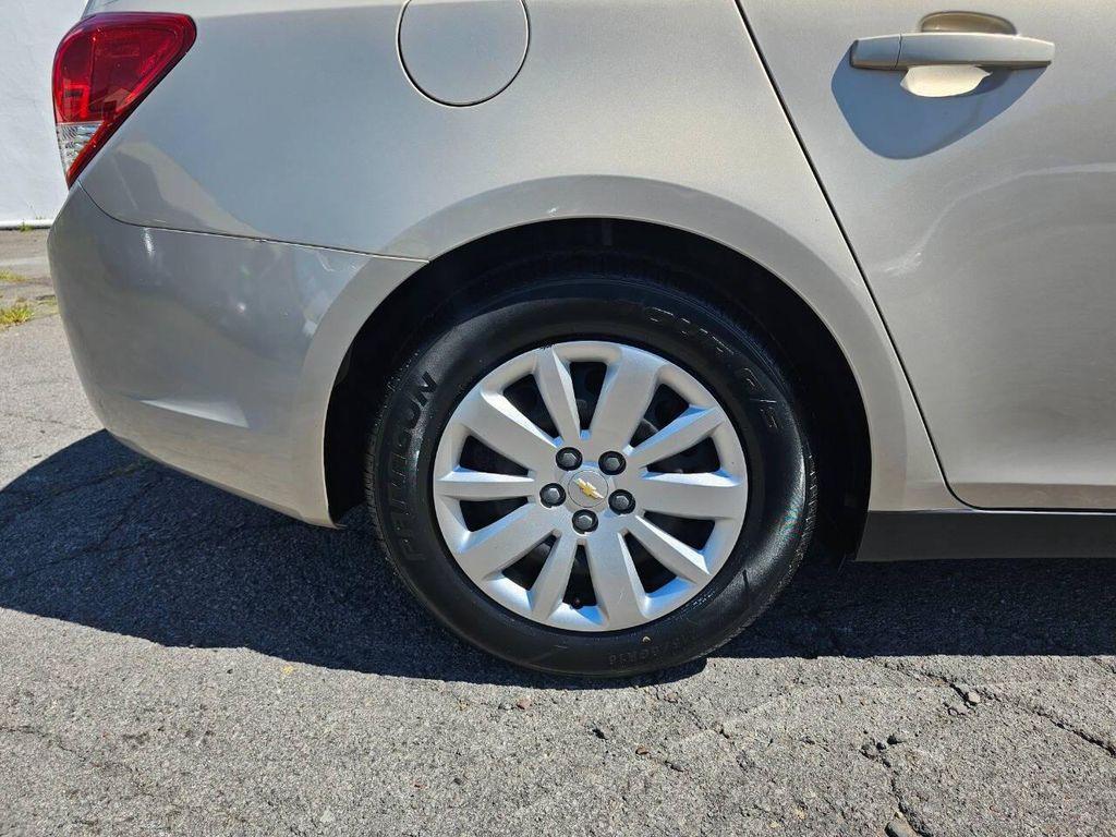 used 2011 Chevrolet Cruze car, priced at $5,900