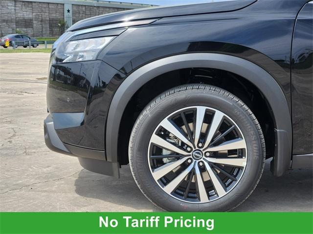 new 2025 Nissan Pathfinder car, priced at $47,613