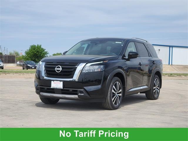 new 2025 Nissan Pathfinder car, priced at $47,613
