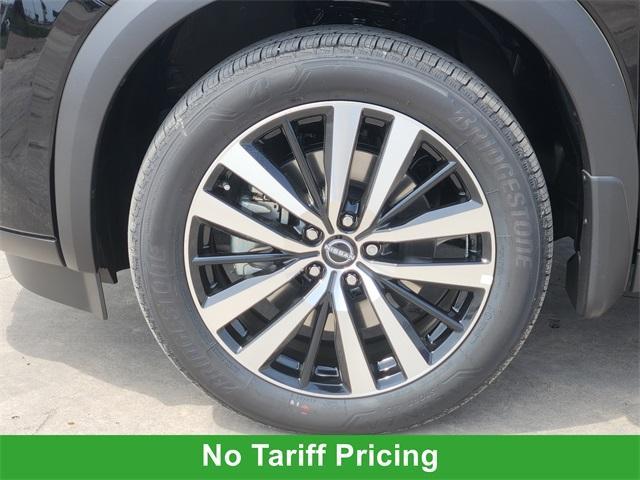 new 2025 Nissan Pathfinder car, priced at $47,613