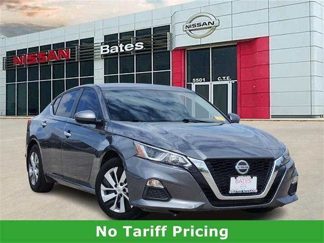 used 2020 Nissan Altima car, priced at $15,999