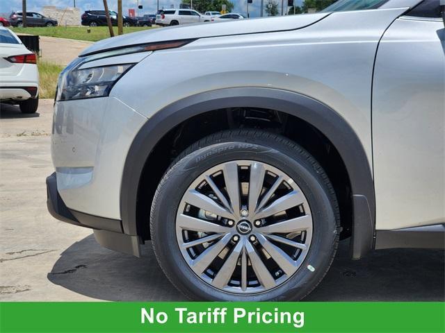 new 2025 Nissan Pathfinder car, priced at $44,702