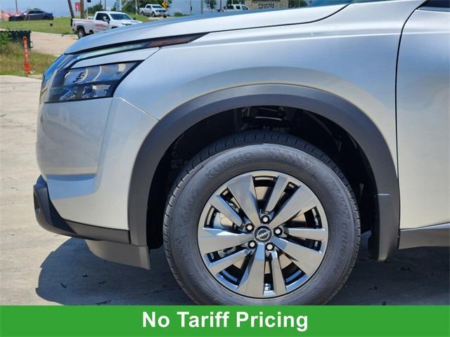 new 2025 Nissan Pathfinder car, priced at $39,353
